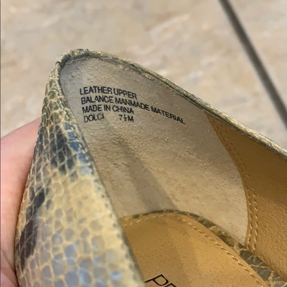 Preview International Leather Heels - Picture 4 of 6